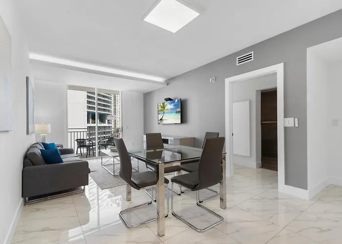 Fortune House Hotel Suites