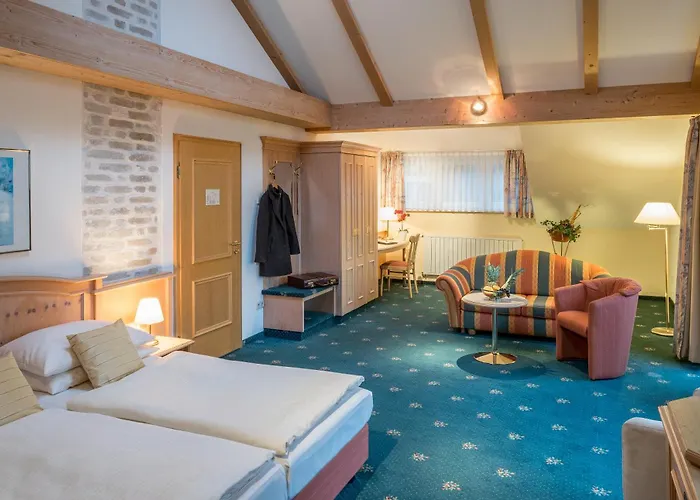 Hotel Holl