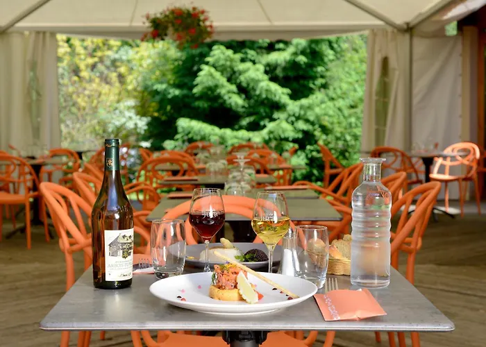 Logis Hôtel Le Bois Dormant-Hôtel Restaurant&Spa