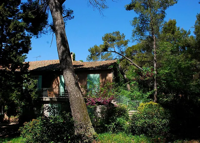 Hotel Les Mazets Des Roches