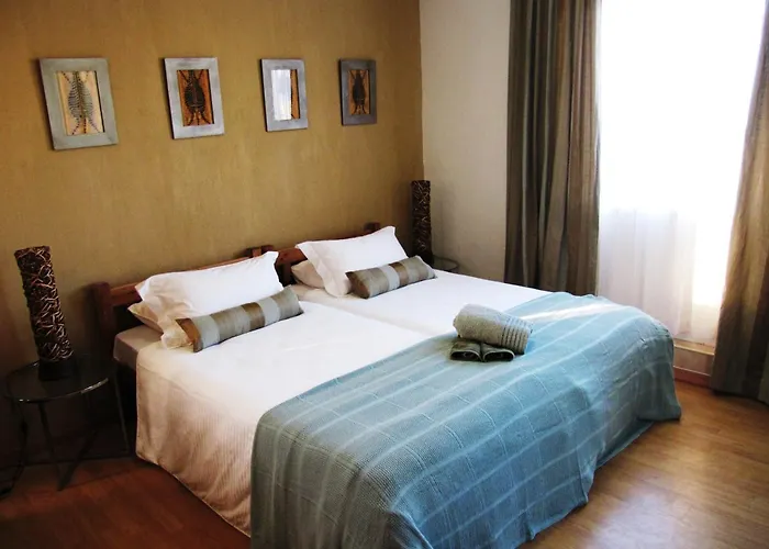 Pebble Stone House Bed & Breakfast