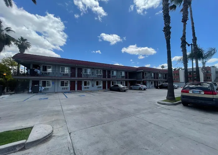 Simplestay Suites - Downtown San Bernardino
