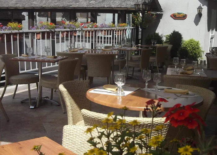Logis Hotel Restaurant Auberge De L'Isard