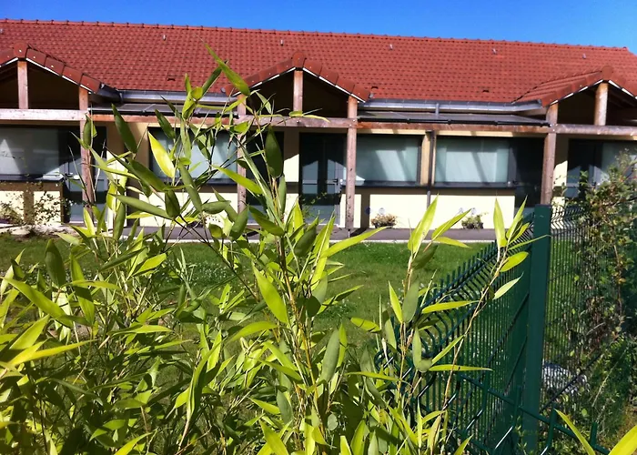 Fasthôtel Le Râle Des Genêts
