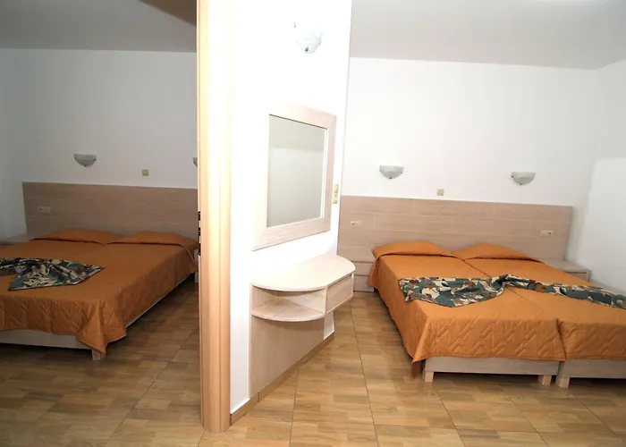 Zeus Hotel
