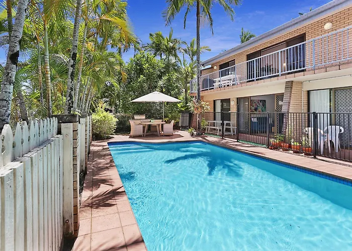 Hightide On Noosa Sound