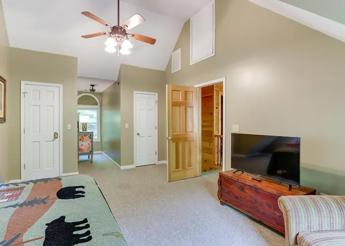 Private Cartecay River Home W/ Hot Tub & Game Room