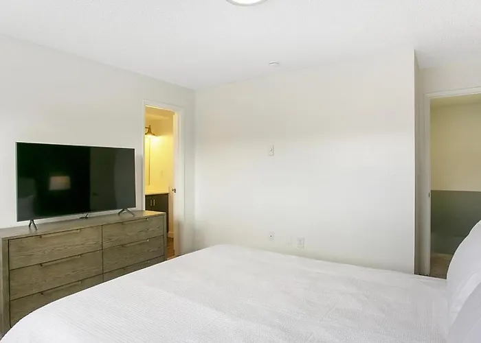 Landing Modern Apartment With Amazing Amenities