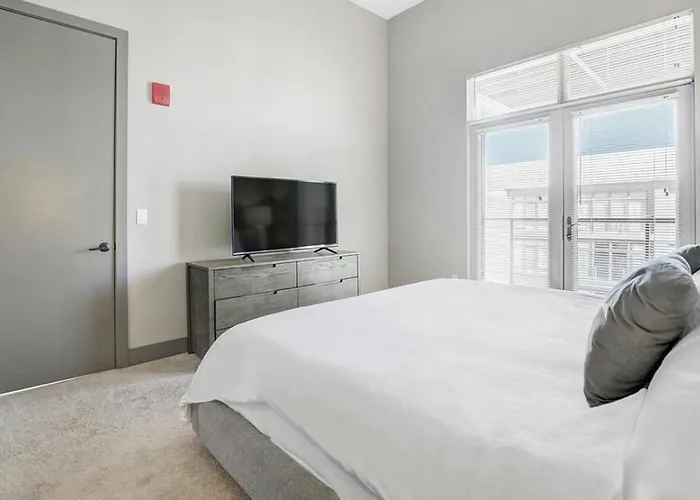 Landing Modern Apartment With Amazing Amenities