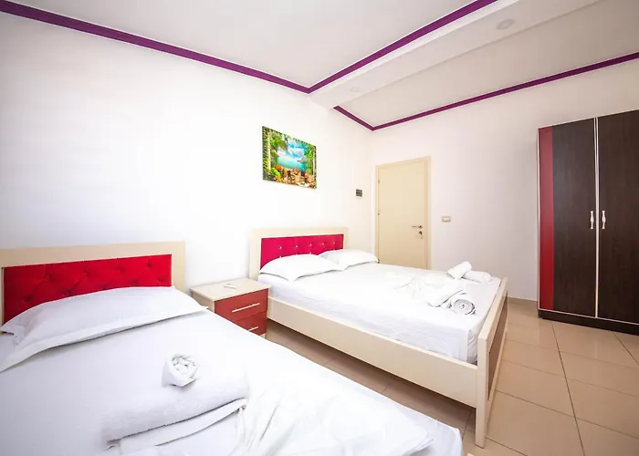 Hotel New Crystal With Private Beach