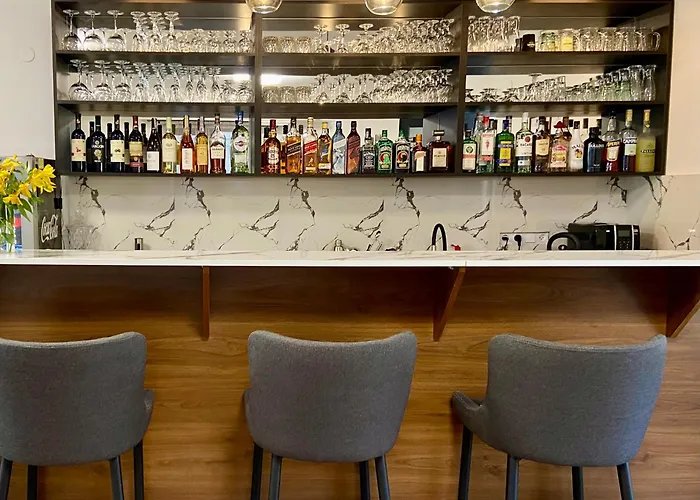 Aurelia Hotel & Restaurant