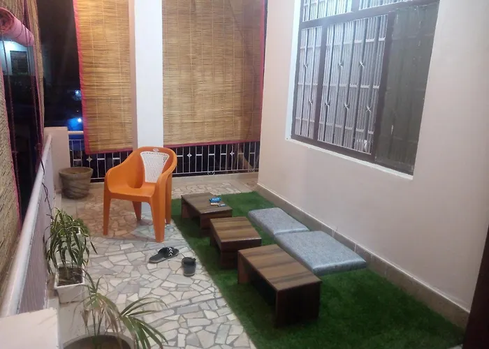Travel Hostel In Heart Of Kanpur