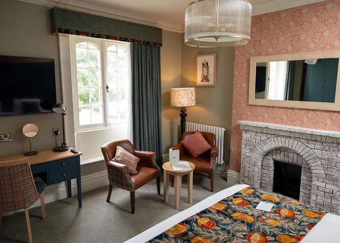 The Royal Inn By Chef & Brewer Collection