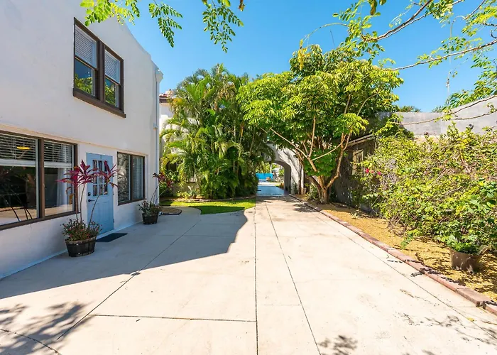 Birds Of Paradise - Historic Spanish Estate