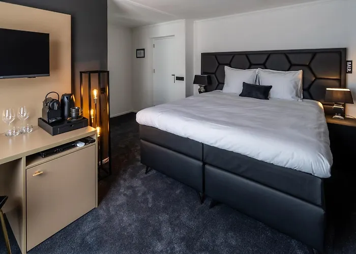 Square Boutique Hotel & Brasserie