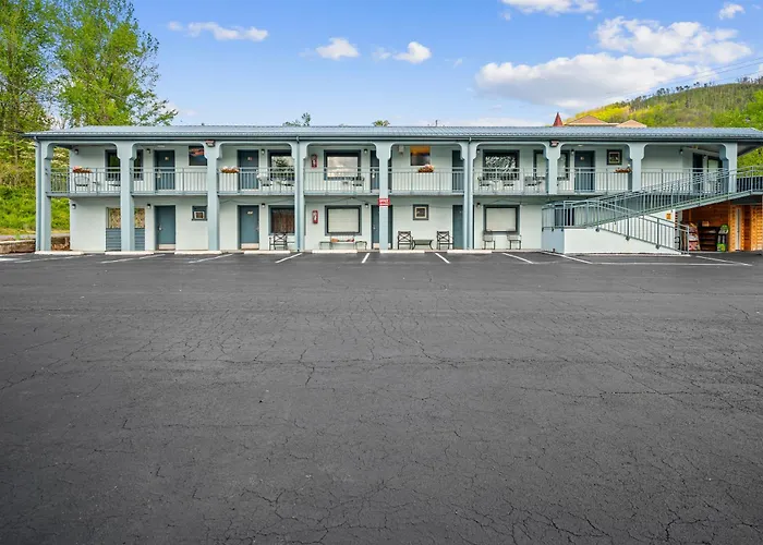 Country Town N' Suites