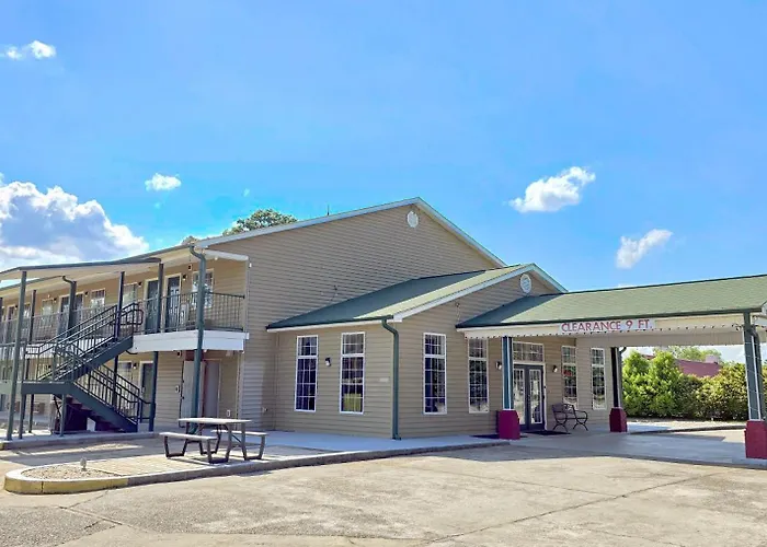 Garden Inn And Suites Near Callaway Gardens Pine Mountain