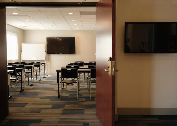 Holiday Inn Express Davis-University Area By Ihg