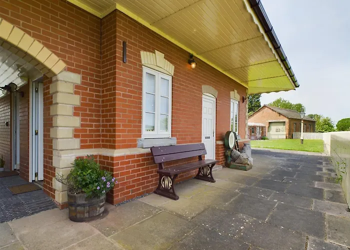 The Waiting Room, Stoke Edith Station, Tarrington