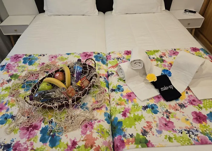 Lc'S Guesthouse