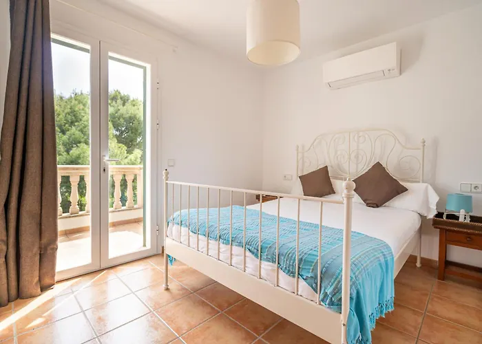 Houm Villa Samil