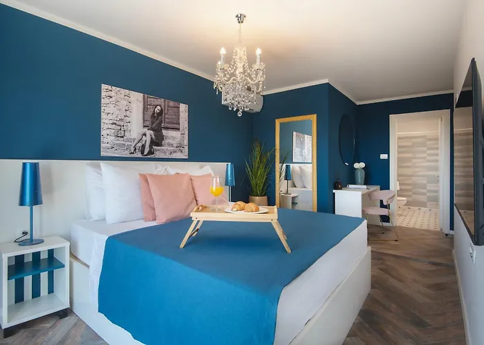 Gentlemen'S Hotel Zeus - Gaymen & Adults Only