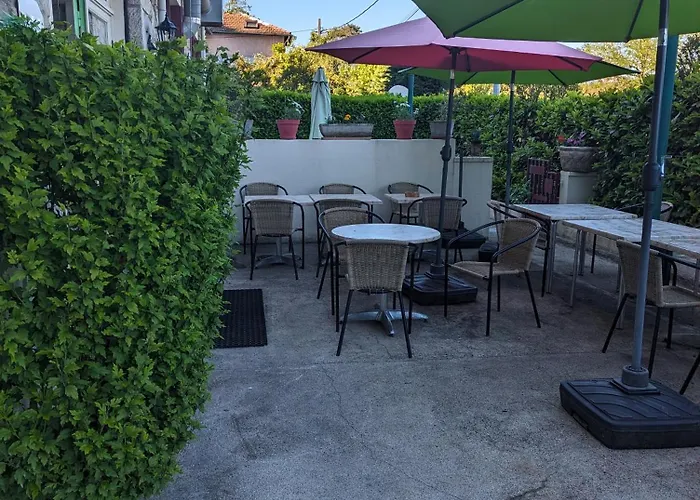 Auberge Des Pins