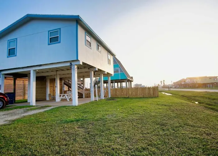 Serenity Sol ※ Surfside Charmer Near Beach & Jetty