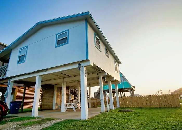 Serenity Sol ※ Surfside Charmer Near Beach & Jetty
