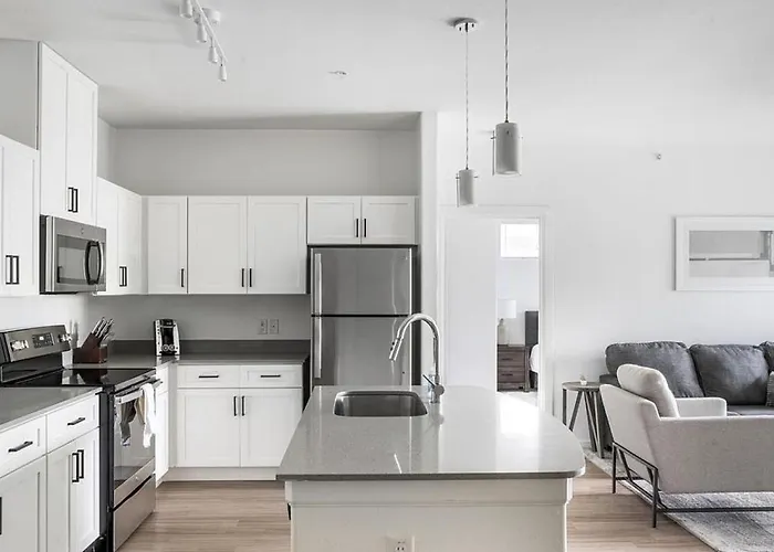 Landing Modern Apartment With Amazing Amenities