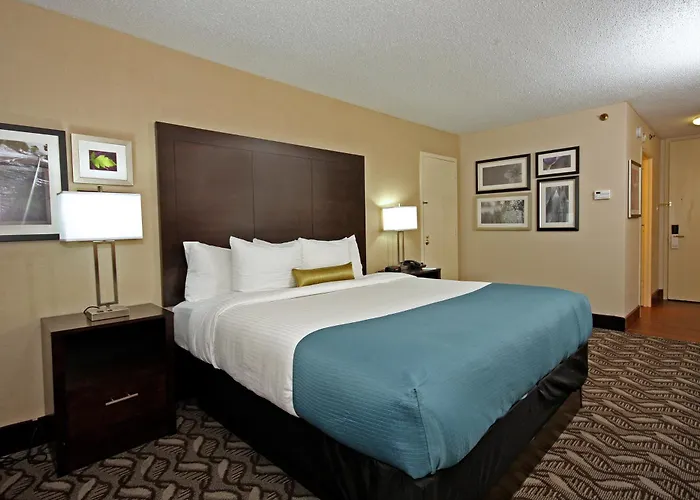 La Quinta By Wyndham Springfield