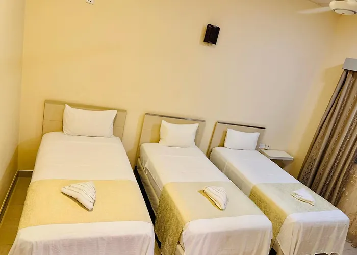 Royal Point Arugambay