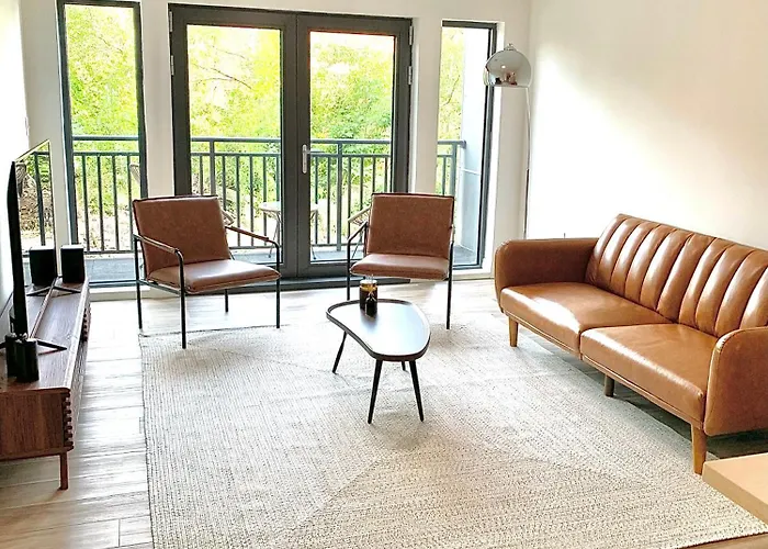 Modern Luxury Apartment In Quincy