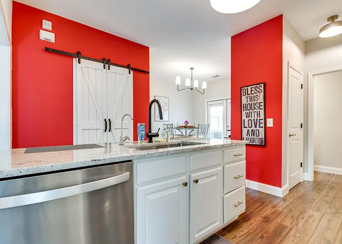 Canton Home W/ Fenced Yard: 6 Mi To Lake Allatoona