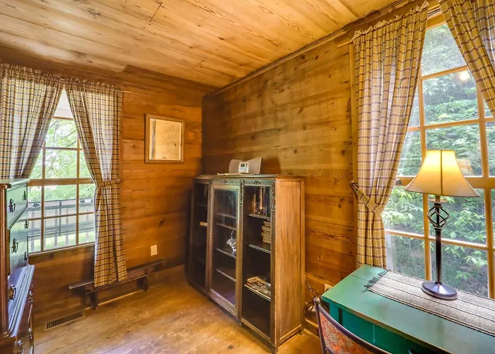 Hot Tub Haven! Blue Ridge Mountain Gem On 92 Acres