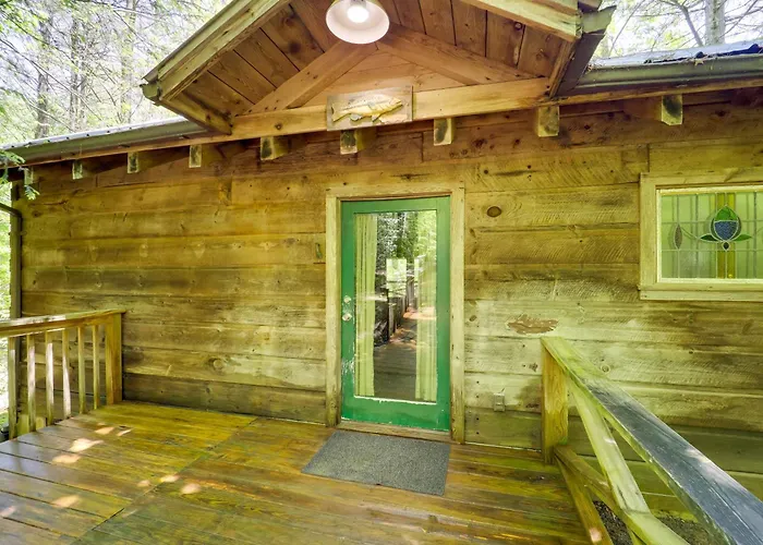 Winter Hiking + Hot Tub Soaks! Marion Mtn Cabin