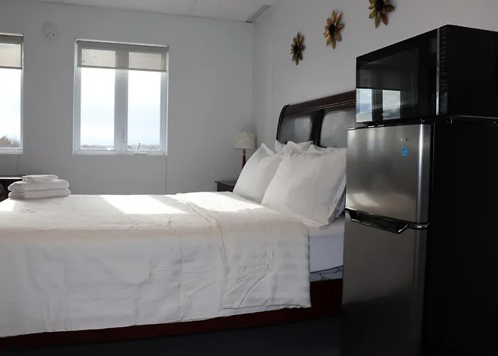 Amr Hotel Inc