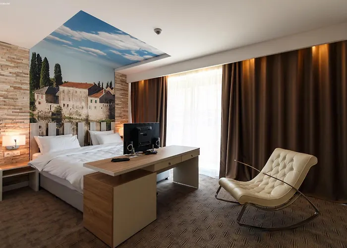 Hotel Nar