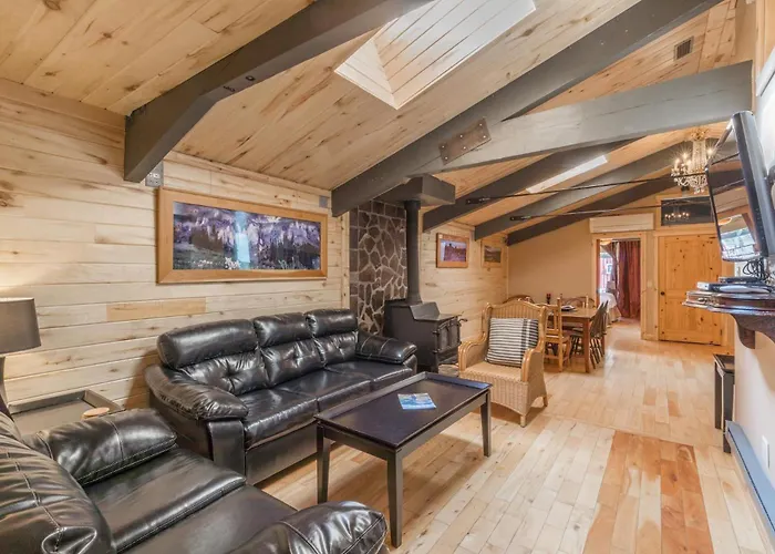 Lotus Mountain Suites The Gallery