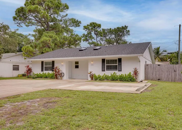 Pet-Friendly Jupiter Townhome, 6 Mi To Beaches!