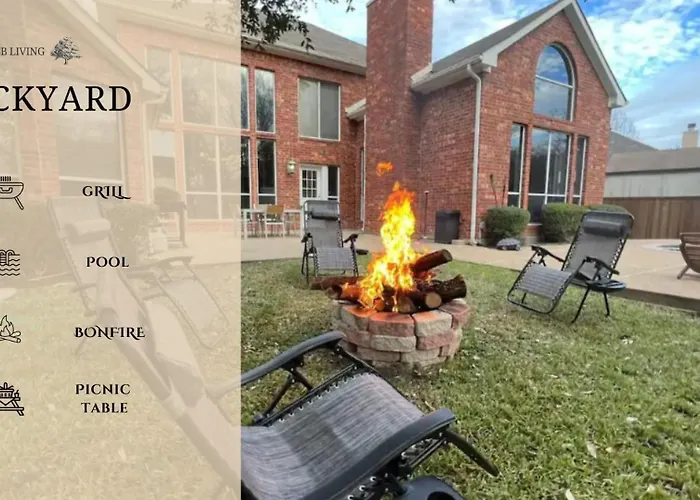 Captivating 6Br 3Ba Holiday Home With Pool & Fire Pit