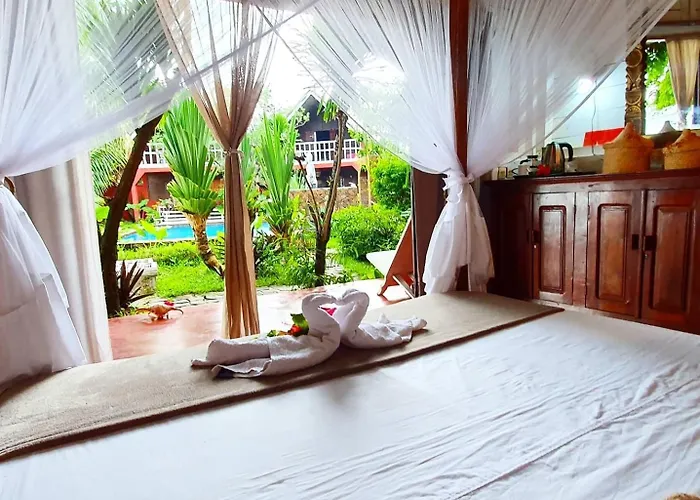 Hotel ECOLODGE LE RAVORAHA