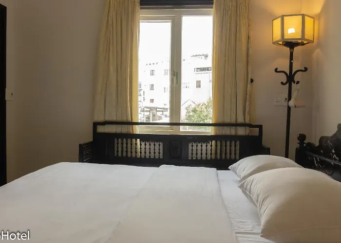 Hue Nino Hotel