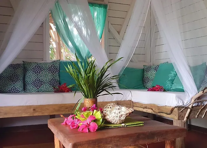Hotel ECOLODGE LE RAVORAHA