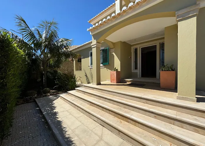 Happy Silva Guesthouse