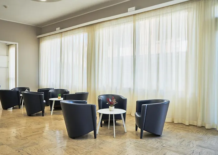 Hotel Jolanda