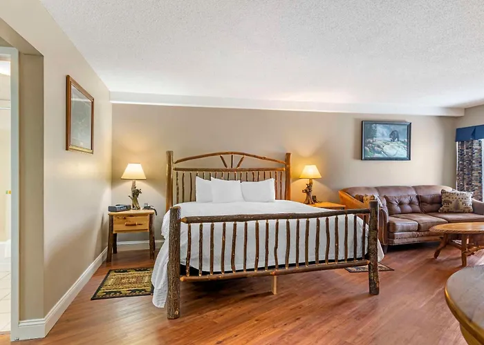 Black Bear Inn, An Ascend Collection Hotel