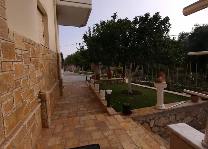 Foti Rooms