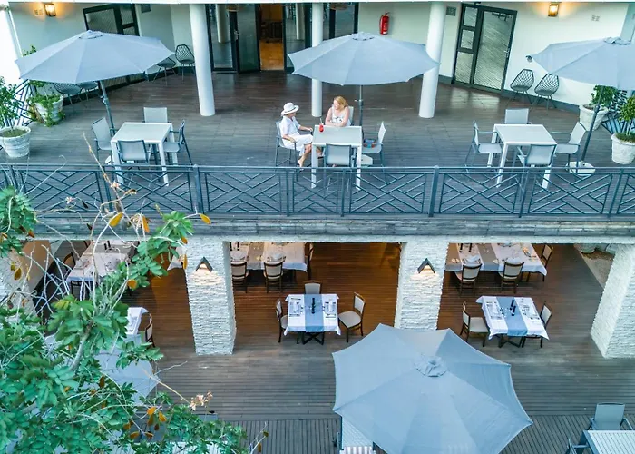 Nkosi Guest Lodge