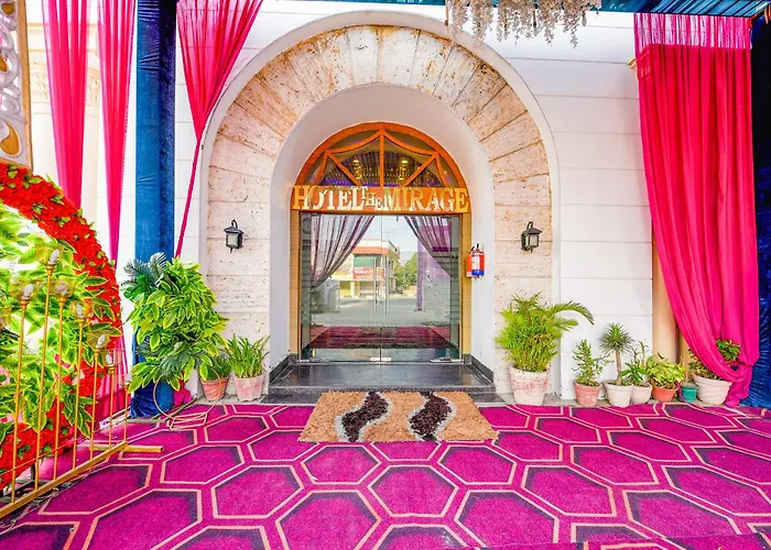 Fabhotel The Mirage